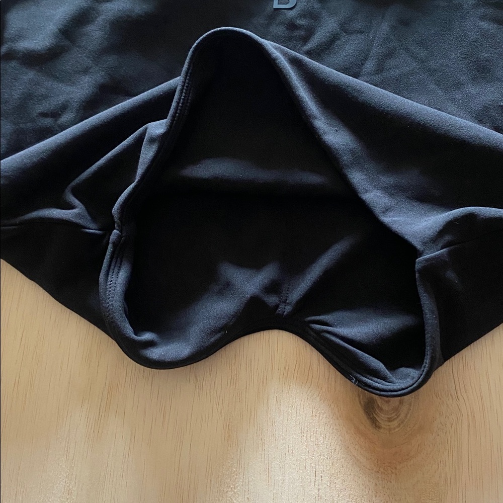 BUFFBUNNY Long Sleeve Curve Crop - Picture 7 of 10